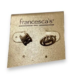 Francesca’s gold-toned Batman brushed studs